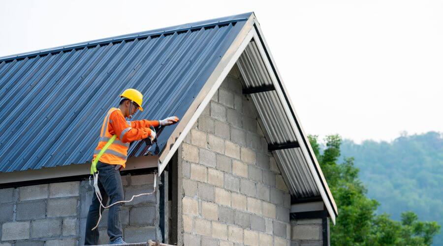 Expert Emergency Roof Repairs services in Mcarthur, CA